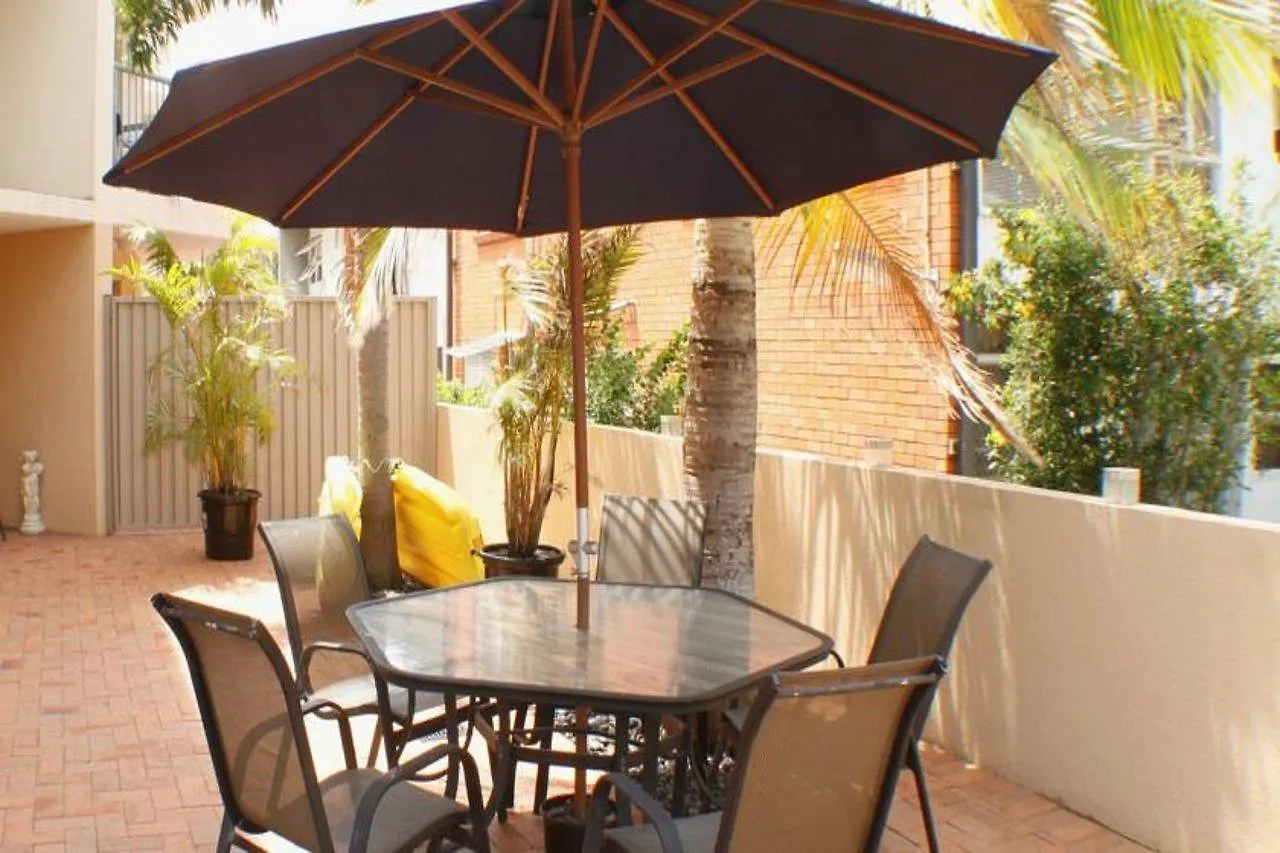 *** Aparthotel Surfers Riverside Gold Coast Australia