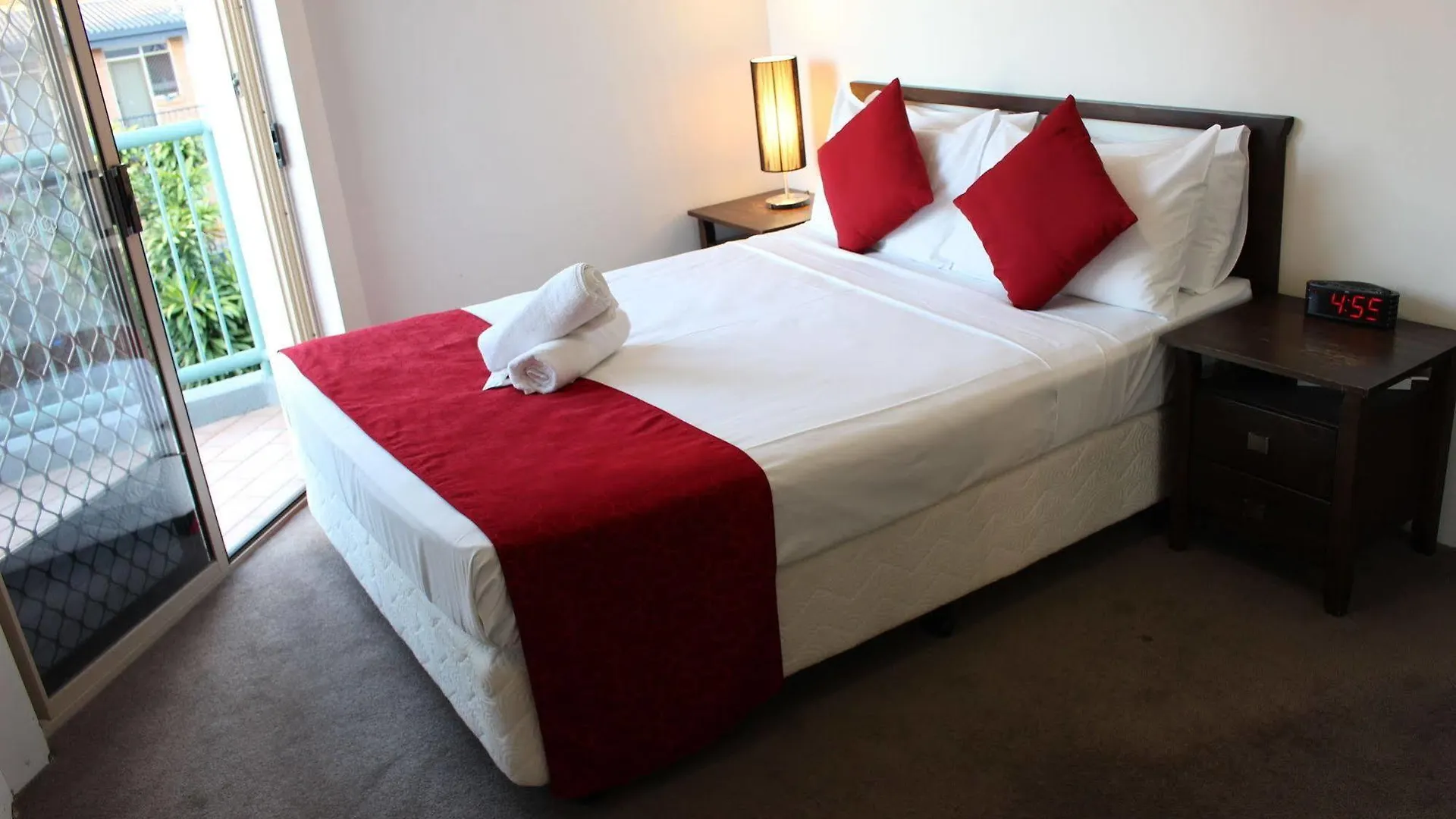 Aparthotel Surfers Riverside Gold Coast